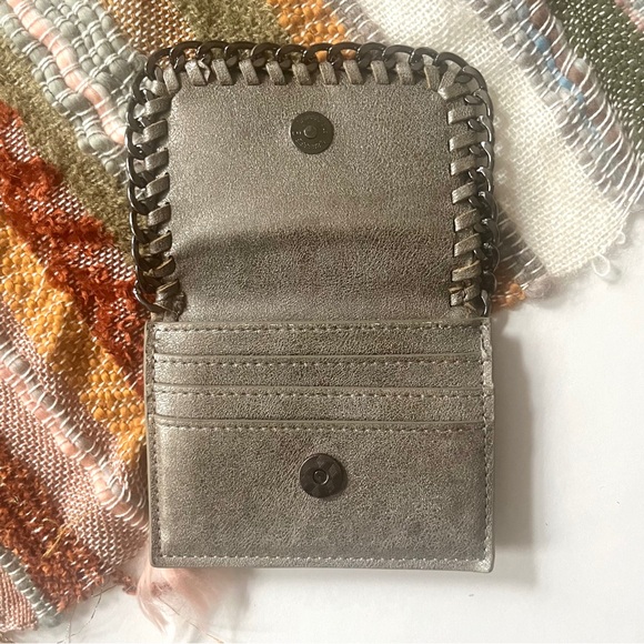 🍭3/$10 silver metallic woven details wallet - Picture 8 of 12